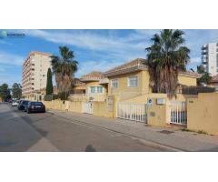 SE VENDE CHALET INDEPENDIENTE DE 4 DORMITORIOS, 2 BAÑOS. PLAYA HONDA