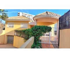 SE VENDE CHALET INDEPENDIENTE DE 4 DORMITORIOS, 2 BAÑOS. PLAYA HONDA