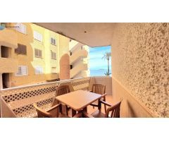 SE VENDE APARTAMENTO EN 1ªLINEA DE PLAYA. 3 DORMTS, 2 BAÑOS. MUY AMPLIO. PLAYA HONDA
