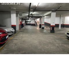 Plaza de garaje amplia para coche y moto