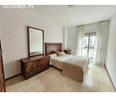 Piso con 4 dormitorios en Medina Azahara con 135m2 !!!