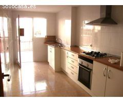 CAMPOS: PRECIOSA PLANTA BAJA CON JARDIN Y PARKING IDEAL PARA INVERSION!
