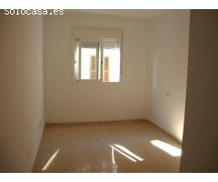 CAMPOS: PRECIOSA PLANTA BAJA CON JARDIN Y PARKING IDEAL PARA INVERSION!