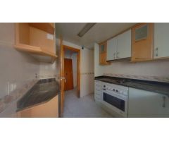 Piso Familiar en Barcelona con Excelente Ubicación