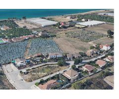 PARCELA PARA DOS CASAS A UN PASO DEL MAR