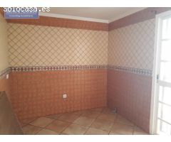 Casa en Venta en Brenes, Sevilla