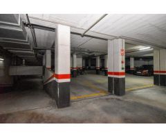 PLAZA DE GARAJE PARA COCHE Y MOTO EN EL CENTRO DE CAMBRE