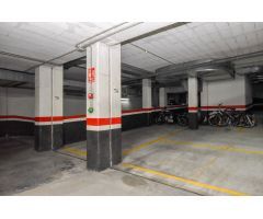 PLAZA DE GARAJE PARA COCHE Y MOTO EN EL CENTRO DE CAMBRE