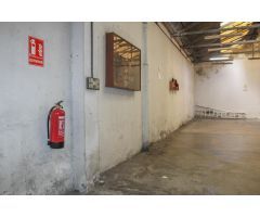 LOCAL COMERCIAL DE 200M2 CONSTRUIDOS EN LOS MALLOS (A CORUÑA)