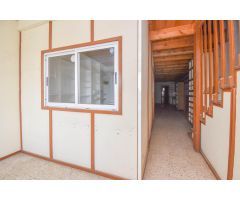 LOCAL COMERCIAL RODEADO DE SERVICIOS EN VILABOA
