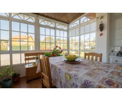 CASA CON GALERÍA Y BONITA PARCELA EN EL MONTE XALO