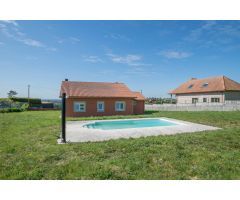 CASA EN GRAN ESTADO CON PISCINA EN EL MONTE XALO (CARRAL)