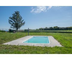 CASA EN GRAN ESTADO CON PISCINA EN EL MONTE XALO (CARRAL)