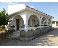 Chalet en venta en Roquetes zona  urbanización Pilans, con piscina y garaje
