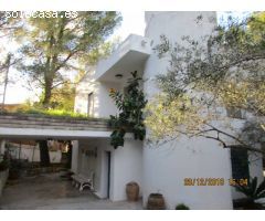 CHALET EN ZONA RESIDENCIAL, A DOS KM DEL CENTRO URBANO