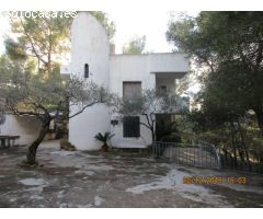 CHALET EN ZONA RESIDENCIAL, A DOS KM DEL CENTRO URBANO