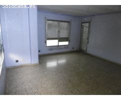 Se vende piso en Roquetes con plaza de párquing