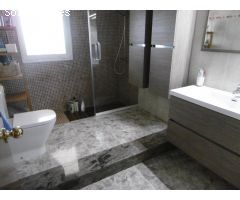 En venta dos chalets en la misma parcela, uno de ellos esta dado de alta como casa rural.