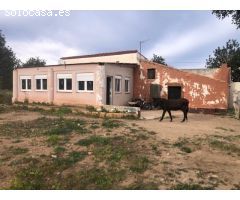 FINCA RUSTICA CON CASA Y PISCINA EN JESUS