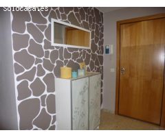Piso en venta de 3 habitaciones en Urbanización Tirant lo Blanc de Tortosa.
