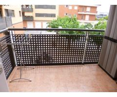 Piso en venta de 3 habitaciones en Urbanización Tirant lo Blanc de Tortosa.