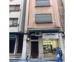 EDIFICIO CON TRES VIVIENDAS INDIVIDUALES
