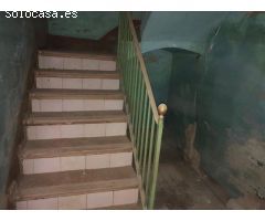 CASA SOLAR PARA REFORMAR EN LA RAVAL DE CRIST