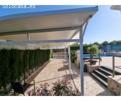 Villa en Orihuela Costa, de 4 dorm, con jardin,  solarium, piscina privada y gran aparcamento!!!