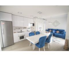 Seminueva casa en el estilo moderno