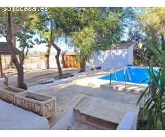 Villa reformada con parcela 12 000 m2  en zona Huerto (Orihuela) !!!