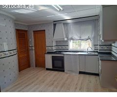 Villa reformada con parcela 12 000 m2  en zona Huerto (Orihuela) !!!
