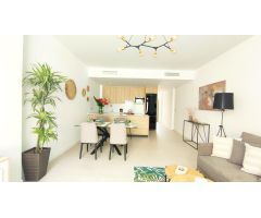 LLAVE EN MANO! Townhouses de 3 dormitorios con piscina privada en San Javier.