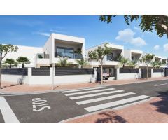 Villas modernas de nueva construcción en San Pedro del Pinatar con piscina privada