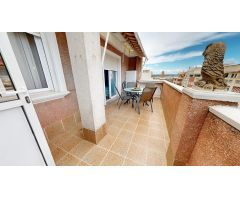 ???? Ático con encanto junto al centro y la playa – Luz, amplitud y una terraza para disfrutar