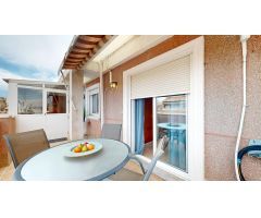 ???? Ático con encanto junto al centro y la playa – Luz, amplitud y una terraza para disfrutar