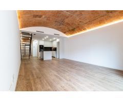 Casa de obra nueva con patio y acabados de alta calidad en Barberà del Vallès