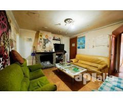CASA DE 199 M2, PARA REFORMAR CON PATI DE 200 M2
