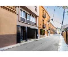 CASA CON GARAJE Y TERRAZA EN EL CENTRO DE SANT LLORENÇ SAVALL