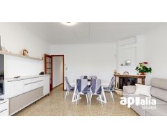 CASA ADOSADA, IDEAL PARA 2 FAMILIAS. EN BARBERÀ DEL VALLÈS