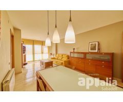 PISO DE 3 HABITACIONES CON BALCÓN Y PARKING