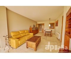 PISO DE 3 HABITACIONES CON BALCÓN Y PARKING