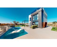 Chalet con parcela y piscina privada a 10 min. de Alicante