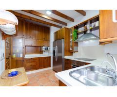 Chalet con gran parcela y piscina privada