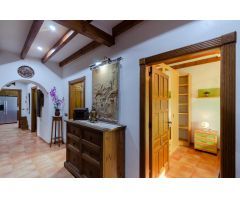 Chalet con gran parcela y piscina privada