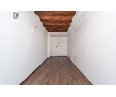 PISO EN VENTA EN CALLE OLZINELLES