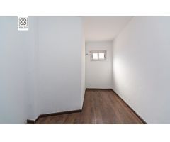 PISO EN VENTA EN CALLE OLZINELLES