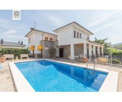 CASA EN VENTA EN TORRELLES DE LLOBREGAT