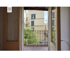 PISO EN VENTA EN EL RAVAL