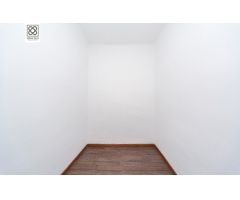PISO EN VENTA EN CARRER DE SANTA MADRONA