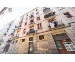 PISO EN VENTA EN CARRER DE SANTA MADRONA